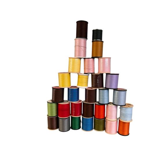 VTG Sewing Thread Multiple Size Lot Mixed String Art Craft Variety 30 Spools - Picture 2 of 2